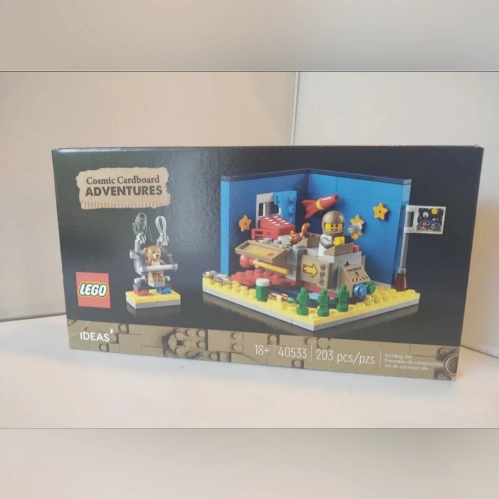 Lego Ideas Cosmic Cardboard Adventures 40533 NWT Building Toy Set